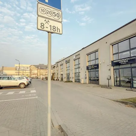 Vincent Heritage Appartments - Near Clinic, Arena And Stadium דירה *