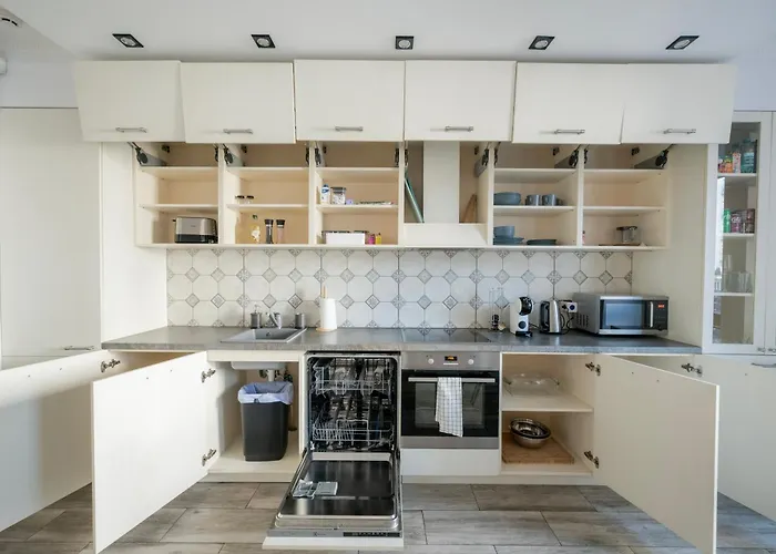 Daire Vincent Heritage Appartments - Near Clinic, Arena And Stadium