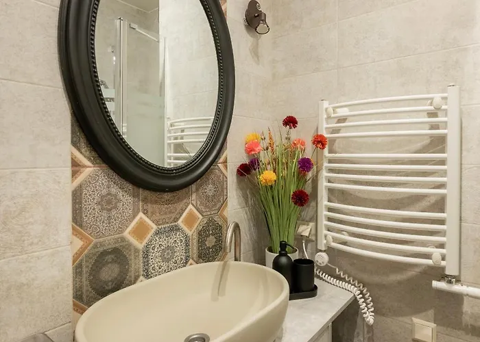 Vincent Heritage Appartments - Near Clinic, Arena And Stadium Daire *