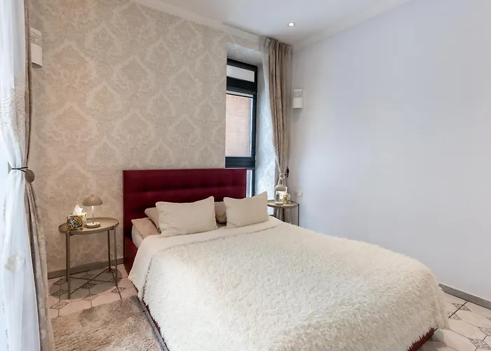 Daire Vincent Heritage Appartments - Near Clinic, Arena And Stadium *